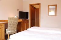 Double or Twin Room with Mountain View