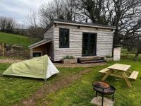 Red Oaks shepherds hut - B&B