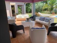 Villa d'architecte avec piscine - B&B Saint-François