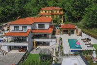 Villa Suzana with Heated Pool and outdoor billiards - B&B Veprinac