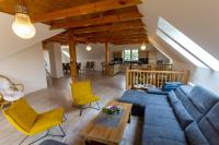 Apartment mit 3 Schlafzimmern und Balkon