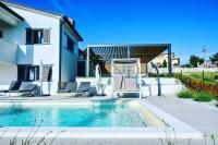 Sunshinewilla com - amazing sea view - private pool - 4 bedrooms - 3 bathrooms - workout - B&B Kaštelir