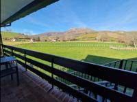 Standard Twin Room with Mountain View