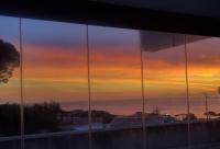 Casa Vacanze Natalia, immersa nella Riserva Naturale di Piano Gallo, Terrazza Panoramica di 200mq con Vista sul Golfo di Mondello Palermo, 5 minuti a piedi dalla Spiaggia - Chambres d’hôtes