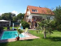 Fülöp Villa Apartmanház - B&B Balatonszepezd