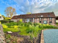 The Forge - Beautiful Contemporary Barn - Hot Tub - B&B Bridgnorth