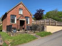 B&B Stoke Saint Milborough - St Milburga Chapel - Bed and Breakfast Stoke Saint Milborough