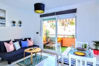 Blue Marine Home - Parking, Pool, AC, WiFi - B&B Fuengirola