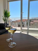 Apartment Los Anđeles - Ferienwohnung Podstrana