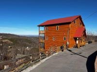 * 3 Master BR, Views, Theater, Arcade, Pinball - B&B