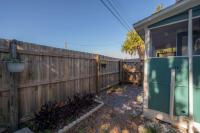 Serene Beachy Bungalow with Large Screened Porch! - Ferienwohnung
