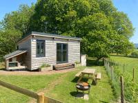 1 Bed Hut - Sleeps 4 - Pets - Parking - Ferienwohnung Minehead