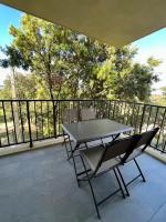 Appartement climatisé neuf au calme, proche centre-ville, 4 minutes en voiture plage et commerces - Chambres d'hôtes Calvi