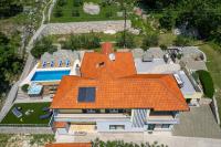 Villa Maruncela with sea and island views, 5 bedrooms, private pool, gym - B&B Lokva Rogoznica
