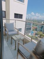 Nzuri Elite-1 bedroom with a Pool, Gym, workstation & near National Museum, JW Marriott's, Kempinski and Banks - Chambres d'hôtes Nairobi