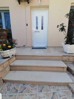flower garden apartment - B&B