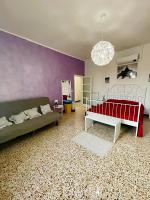 B&B Livorno - 'La Casina Di Clara' - Livorno free parking!' - Bed and Breakfast Livorno