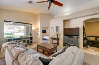 Phoenix Home on Golf Course Pool and Hot Tub Access - Chambres d’hôtes