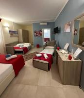 Quadruple Room with Private Bathroom
