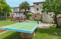 B&B Canfanaro - Lovely Home In Kanfanar With Kitchen - Bed and Breakfast Canfanaro