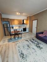 2 комнатная Нурсат ЖК Алтын Шанырак - Chambres d'hôtes Chymkent