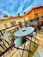 Luxury Monaco ! 7 mins walk to casino square ! Grand Prix formula 1 ! - B&B