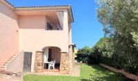 ISS Travel, Le Carrube two bedrooms apartments with air conditioning - Chambres d'hôtes San Teodoro