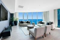 Hilton Sub-Penthouse Gold Coast with Spectacular Panoramic Oceanviews - Bed and Breakfast Gold Coast