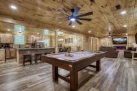 Hidden Creek, Pool Table, Hot Tub, 1089 FREE tickets each paid day, Dollywood and More - B&B