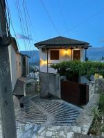 B&B Gjirokastra - Jons Apartment - Bed and Breakfast Gjirokastra