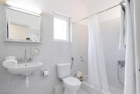 Camera Tripla con Vista Giardino