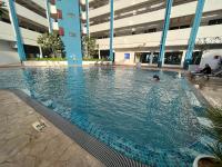 SEAVIEW - BEACHFRONT - 2BR Apartment - Corner Unit- Mutiara Melaka Beach Resort Pantai Puteri - B&B Malacca