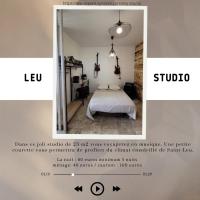 Estudio con vistas al mar