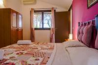 Appartamento con 1 Camera da Letto - Strada Squadre 2 Podere 749