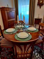 Weisz Castle style Apartment-City Center- Free Private Parking - Bed and Breakfast Carei