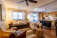 Rising On Main Suite 210 - B&B