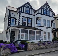 B&B Colwyn Bay - Colbourn Bed and Breakfast - Bed and Breakfast Colwyn Bay