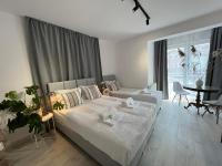 Dreibettzimmer mit Balkon