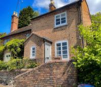 Carrow Cottage - Bed and Breakfast