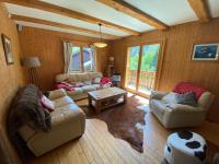 Chalet 5 Chambres à Châtel avec Multi Pass Été et 4 Salles de Bain – Confort et Charme Alpins - FR-1-693-1 - B&B