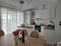 SPLIT VIEW 2 Bedrooms LUXURY APARTMAN 90 m2 - B&B Klis