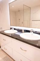 Luxury Apartments Sabi Waikiki con garaje - Chambres d’hôtes Corralejo