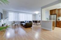 B&B Arlington - Spectacular Condo at Crystal CIty With Pool/Gym - Bed and Breakfast Arlington