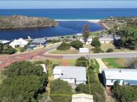 Moore to Sea~Spectacular views in stylish comfort - B&B