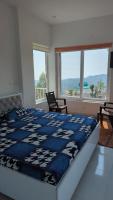 King Room with Mountain View