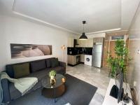 Apartamento con vistas a la piscina - 1