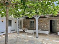Hermione Hills Luxury Cottage by Goutos Luxury Living - Chambres d'hôtes Aegina
