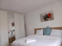 B&B Lussemburgo - Large Room Free Parking 10mins to Luxembourg Airport Excellent Customer Service - Bed and Breakfast Lussemburgo