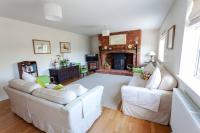 2100 Sq Ft Beach House with large garden - Chambres d'hôtes Earnley