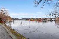 Stylish apartment with beautiful views of the river, beach nearby - Chambres d'hôtes Kristiansand